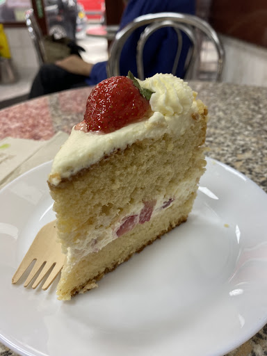 Lisboa Patisserie · Photos 18